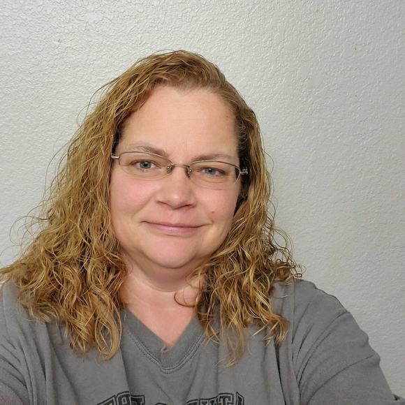 Meet your Posher, Tina - Picture 1 of 1